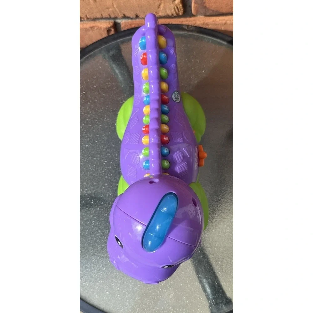 2010 Leap Frog Lettersaurus Purple Dinosaur Lights Songs Interactive Letters‎